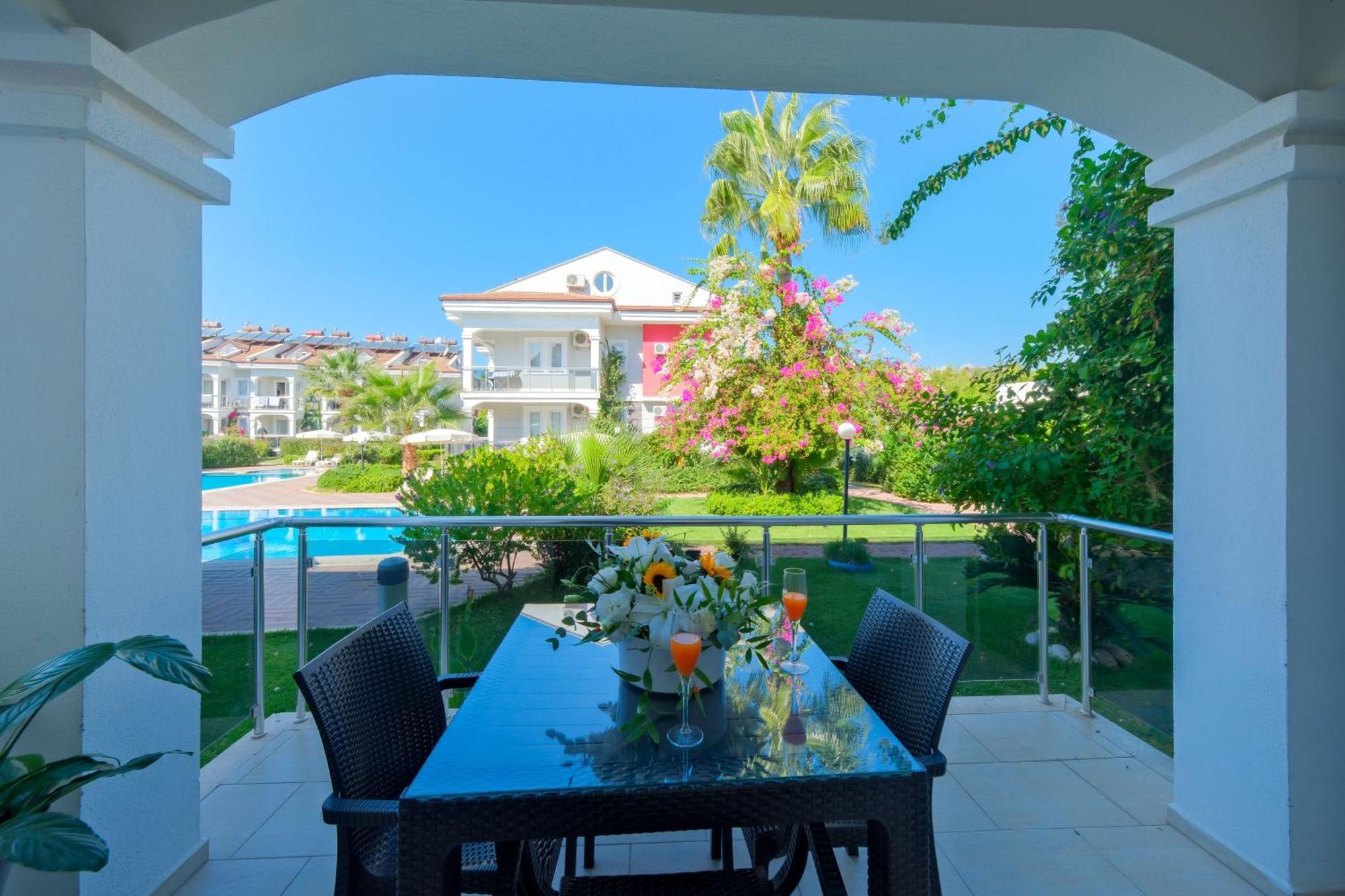 Legend Apartments Fethiye Esterno foto